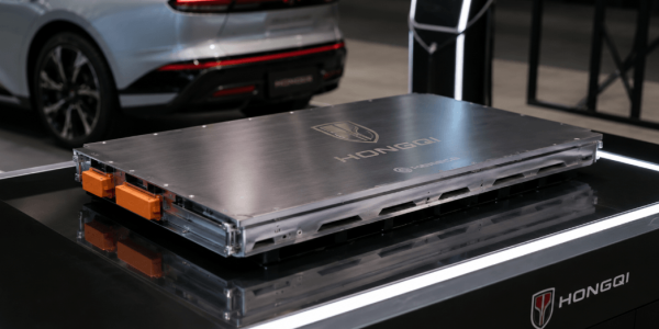 Hongqi presenta una batería de carga ultrarrápida que desafía el liderazgo de BYD y CATL Hongqi presenta una batería de carga ultrarrápida que desafía el liderazgo de BYD y CATL